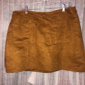 Suede Skirt with front pockets!